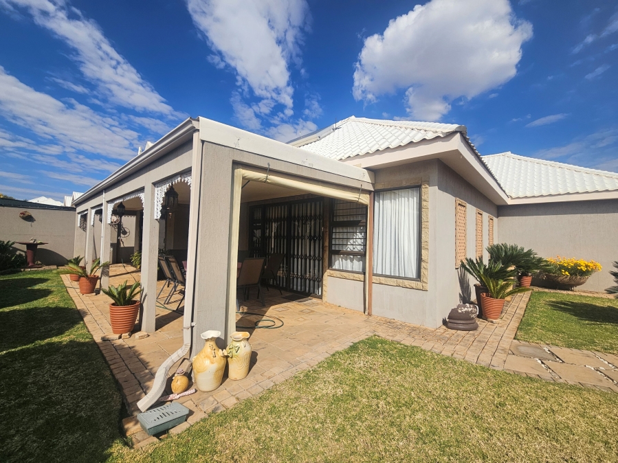 To Let 2 Bedroom Property for Rent in Wilkoppies North West